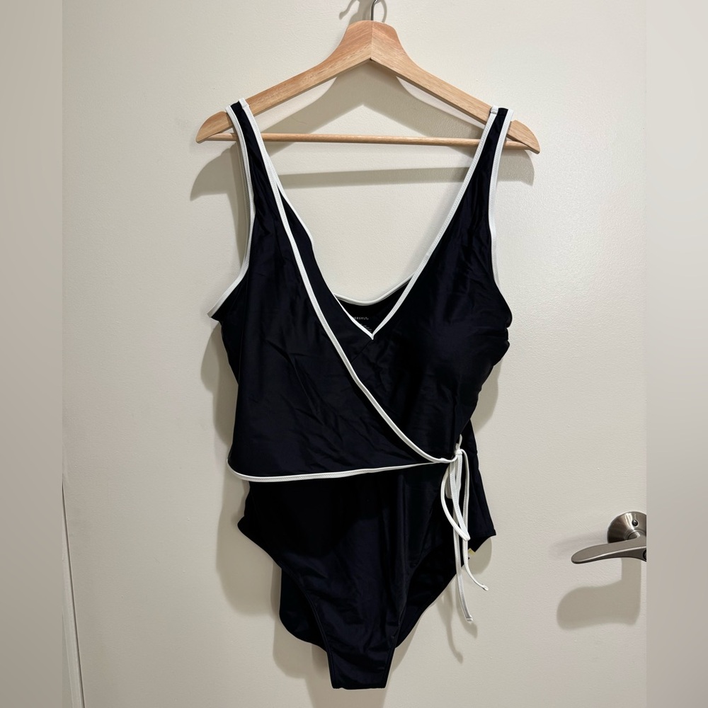 Summersalt Contrast Perfect Wrap One-Piece, Sea Urchin & White Sand, 18